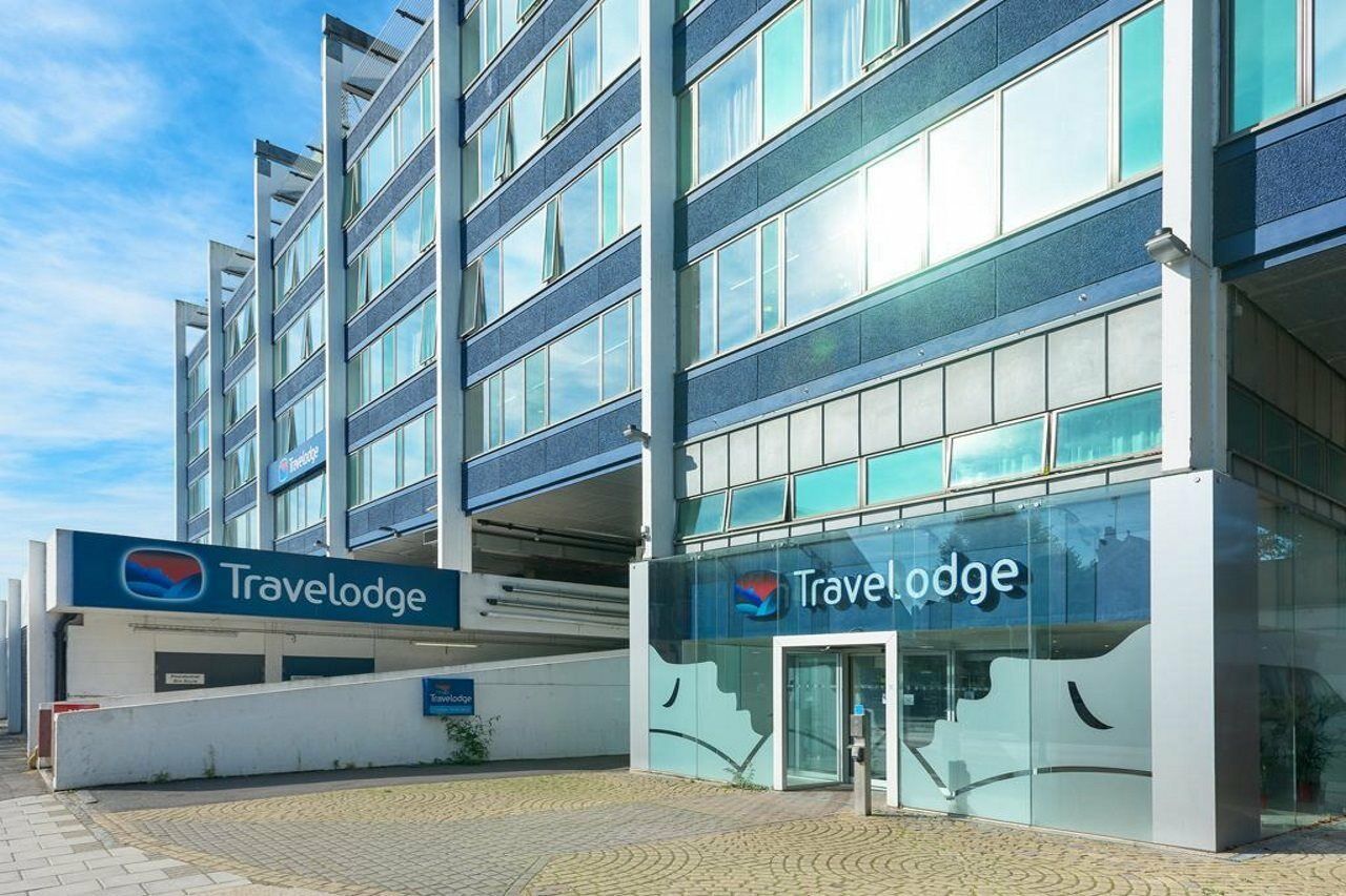 Travelodge London Teddington Dış mekan fotoğraf